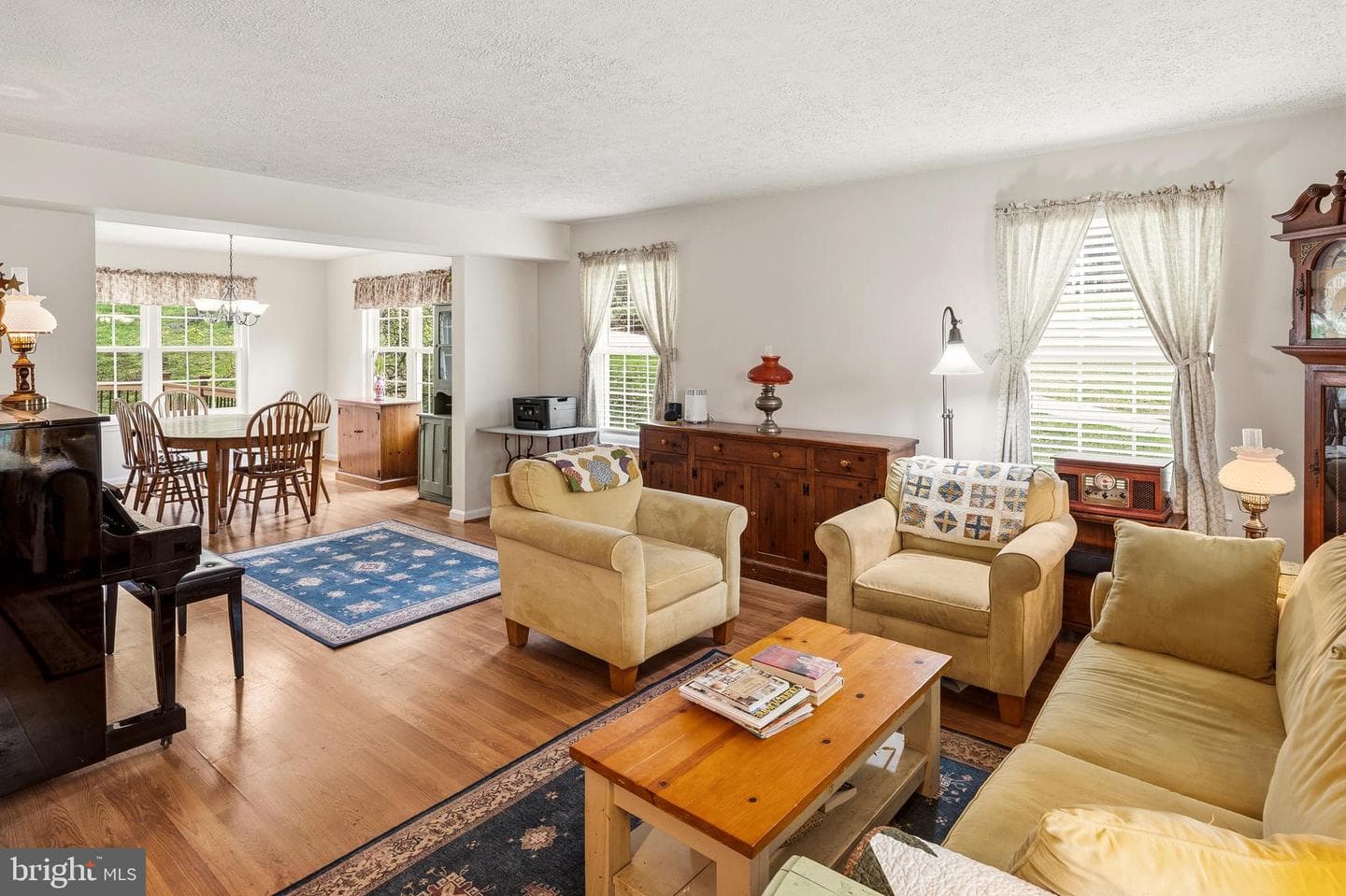 6415 Michael Elizabeth Way photo 7