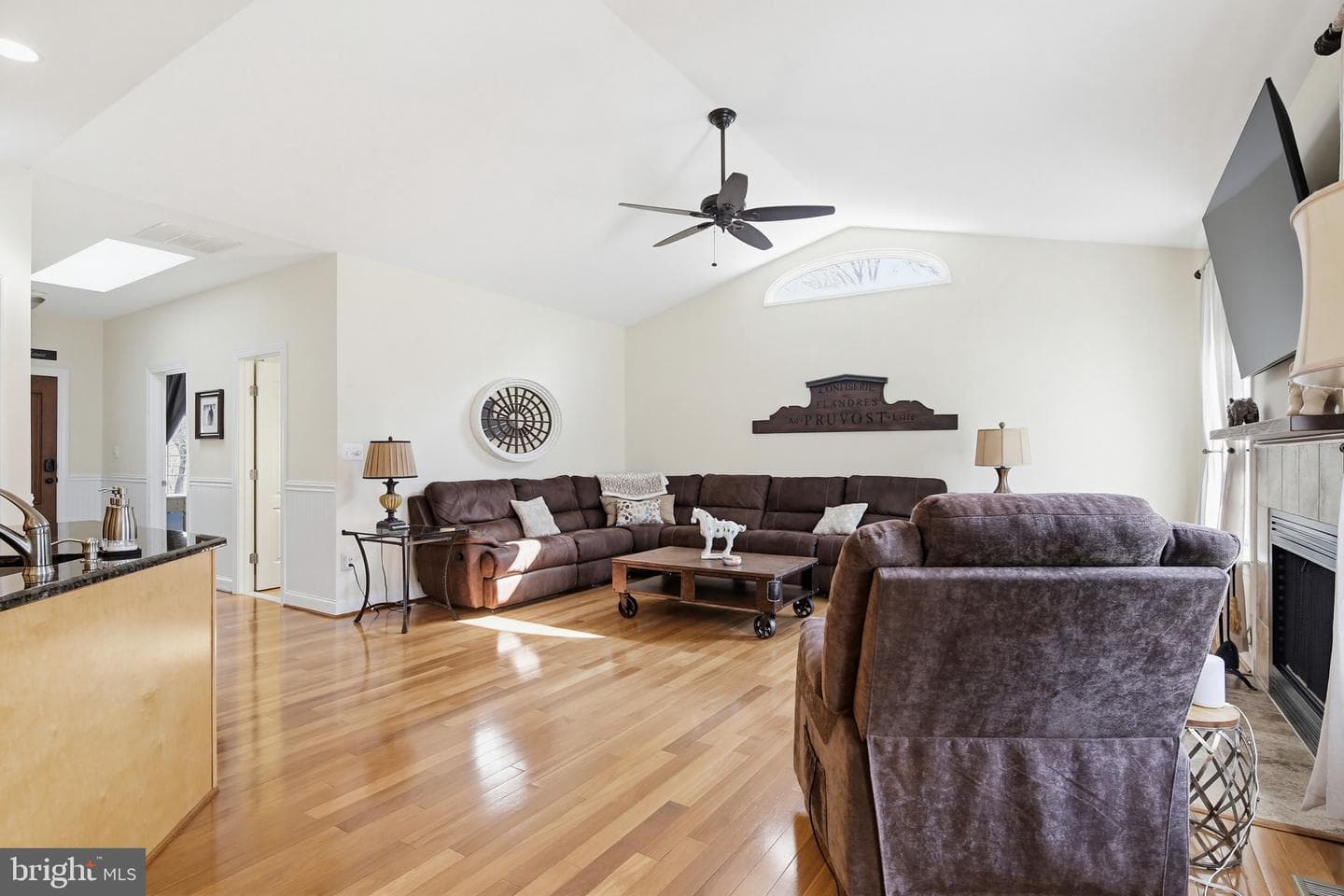 8951 Chapel Avenue photo 9