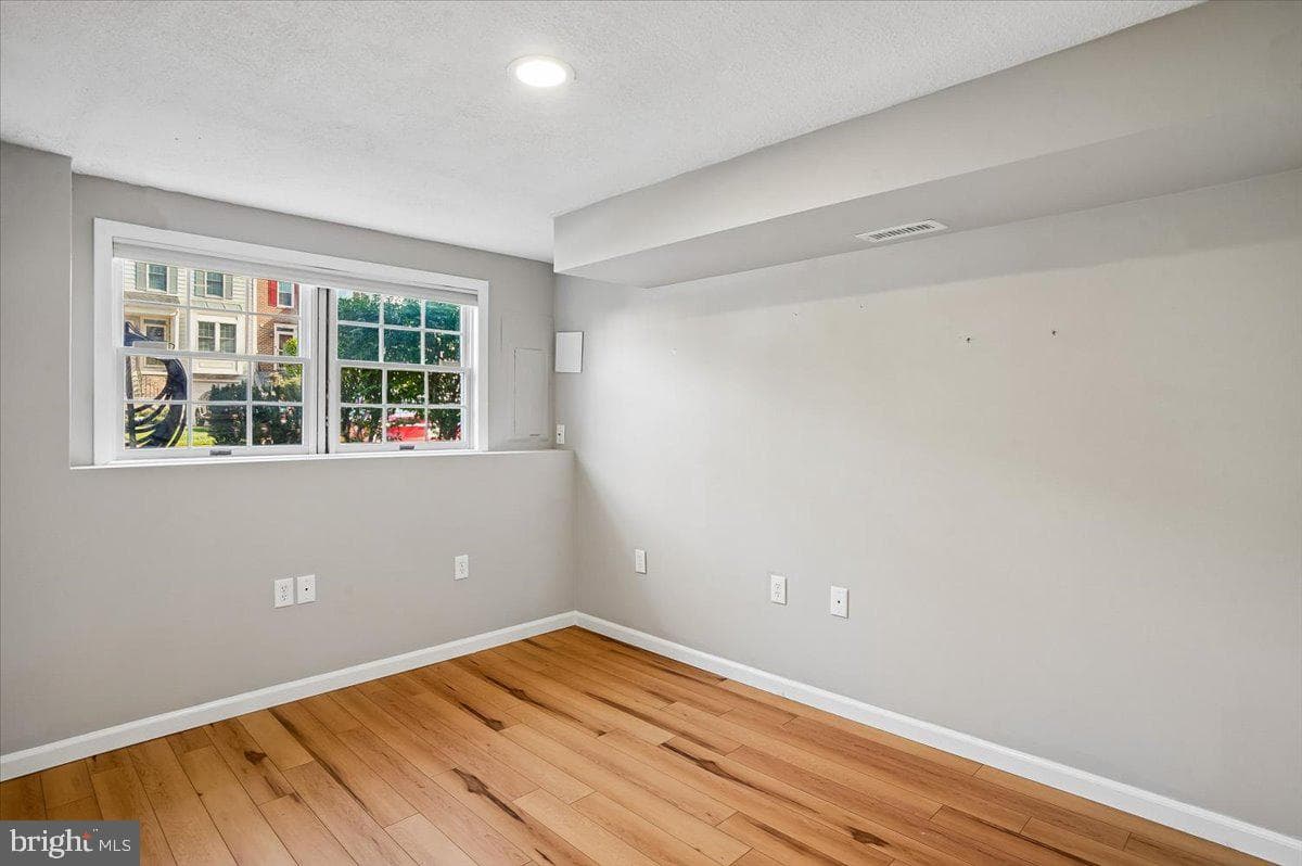 9329 Kendal Circle photo 23