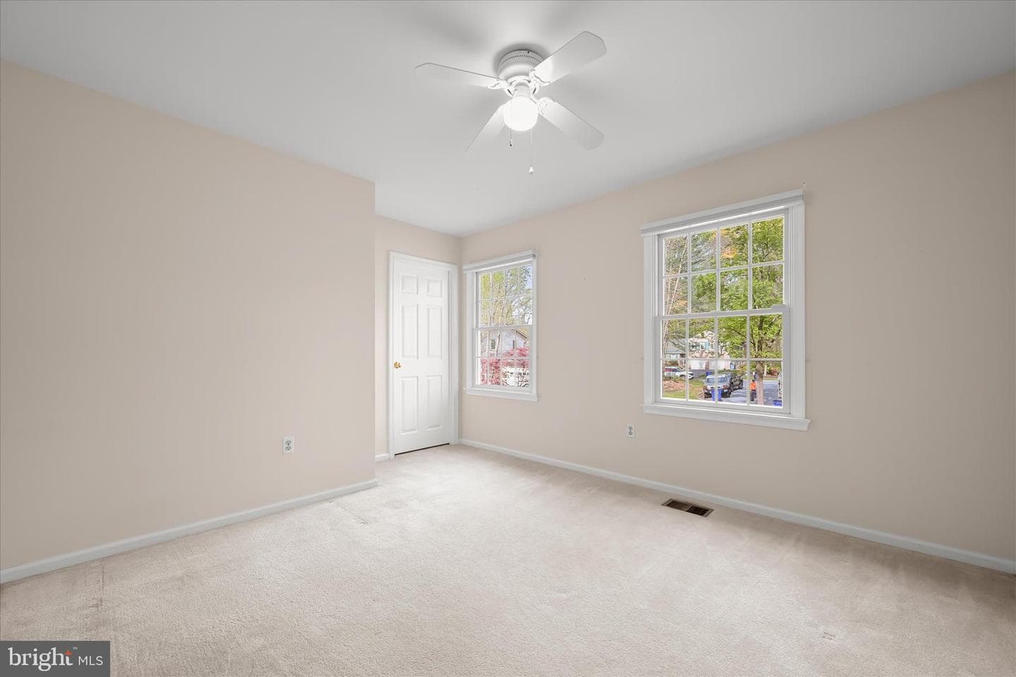 10428 Schoolmaster Place photo 42