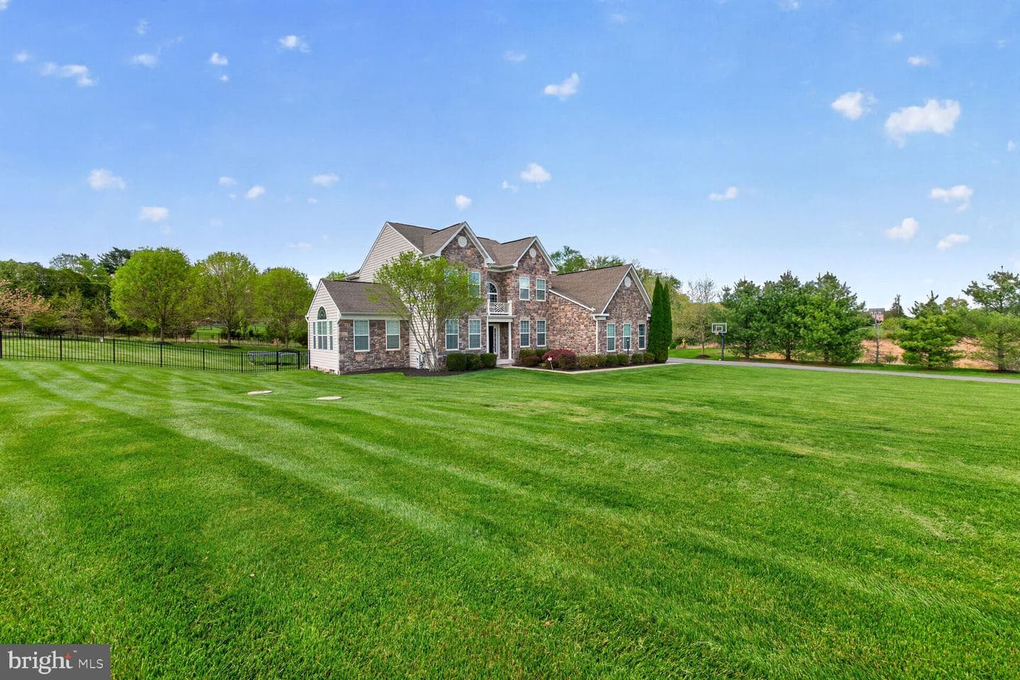 15320 Sweetbay Street photo 2