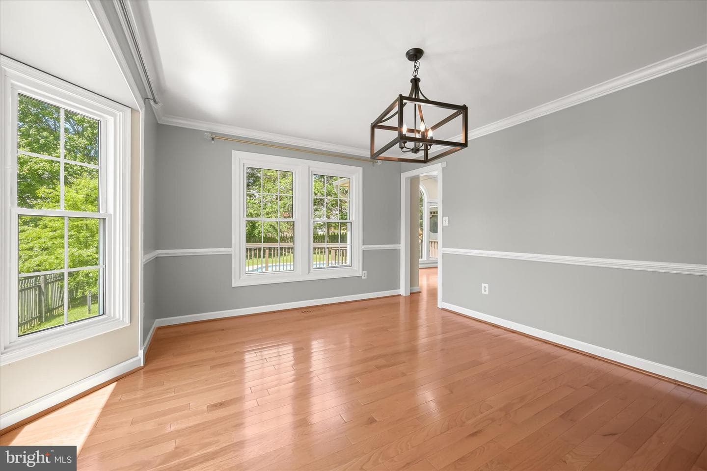 8649 Goldenstraw Lane photo 18