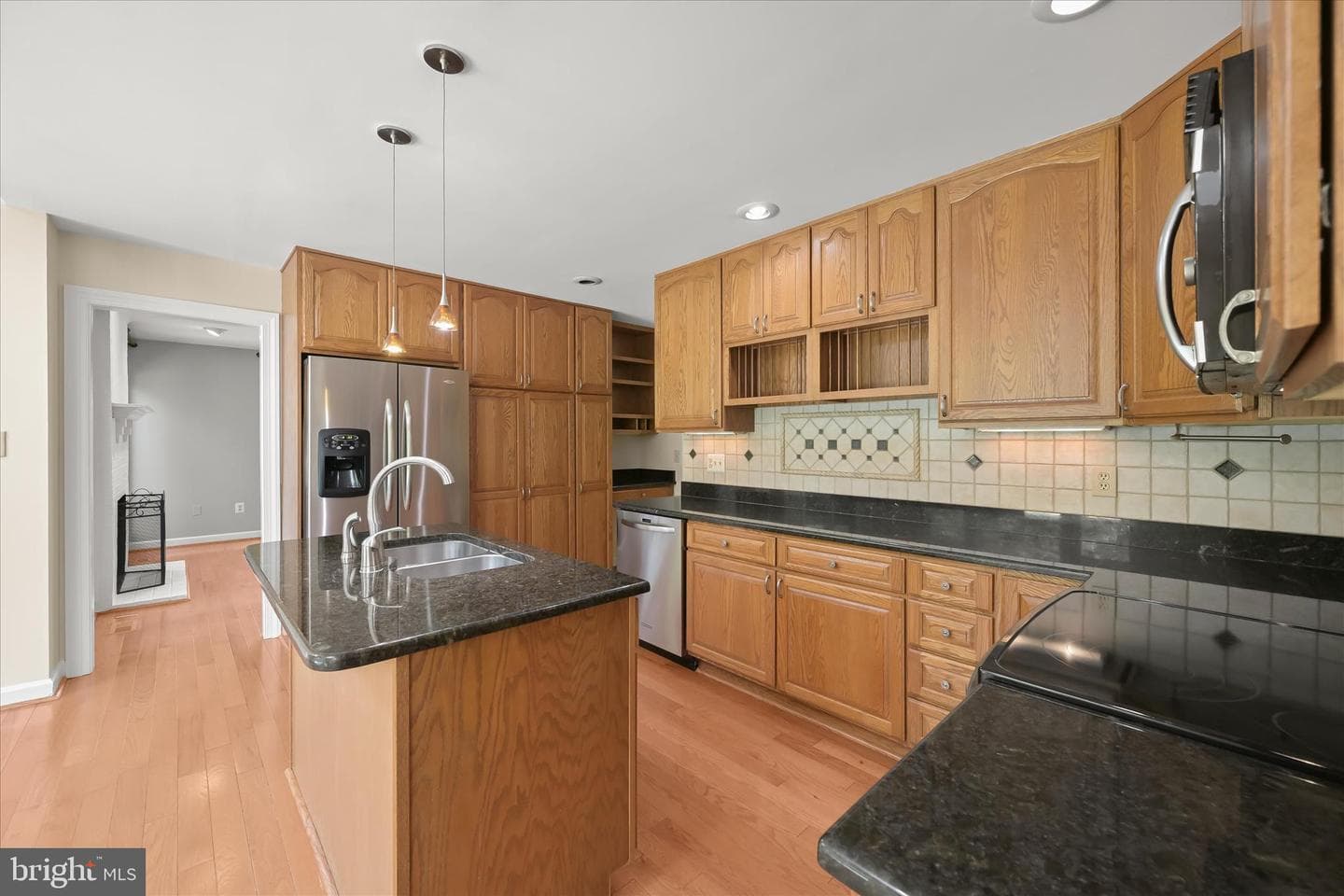 8649 Goldenstraw Lane photo 22