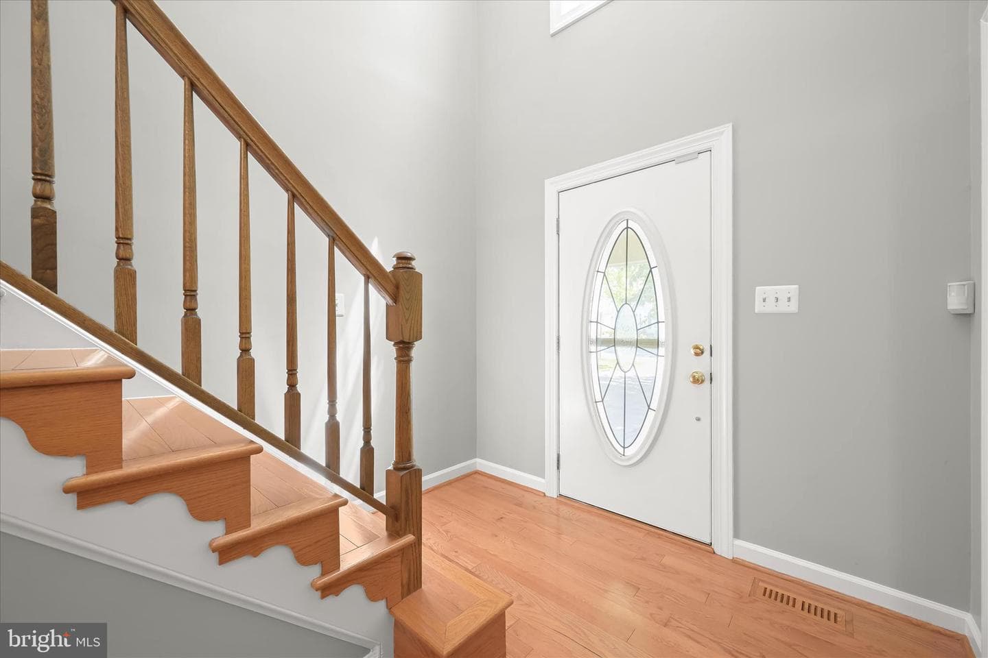 8649 Goldenstraw Lane photo 8