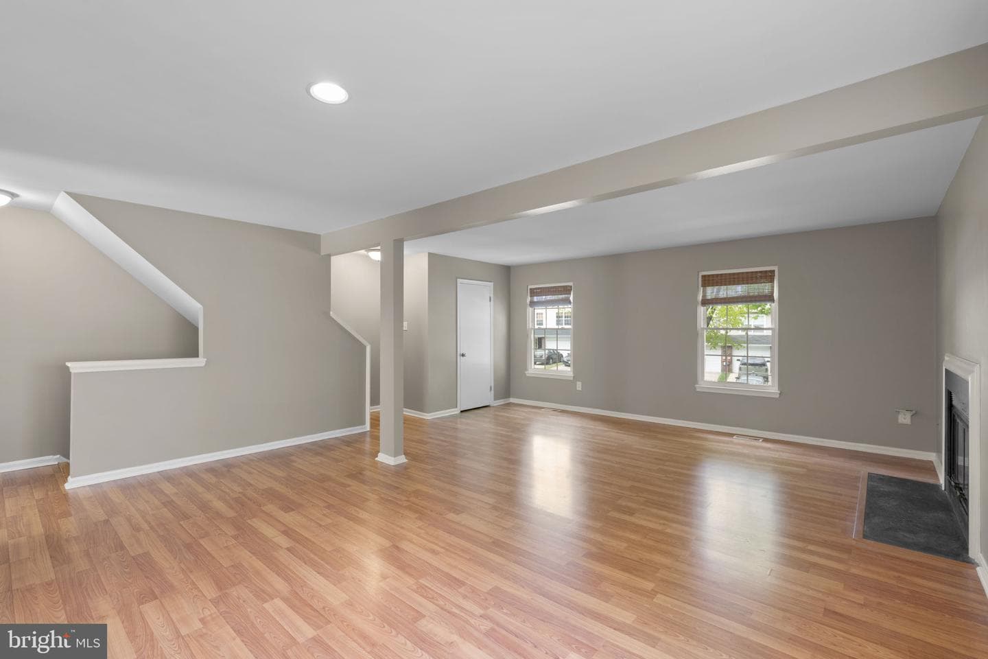 10314 College Square photo 5