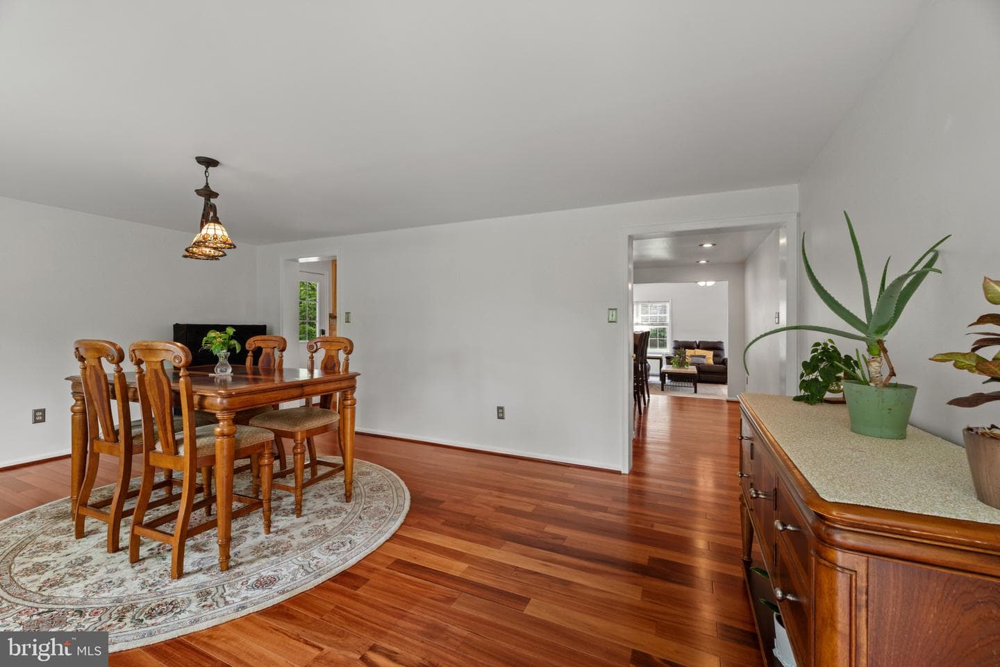 5034 Avoca Avenue photo 4