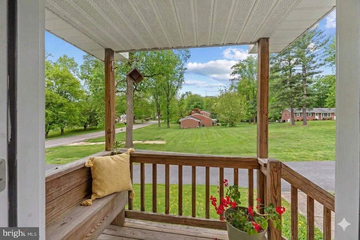 5034 Avoca Avenue photo 8