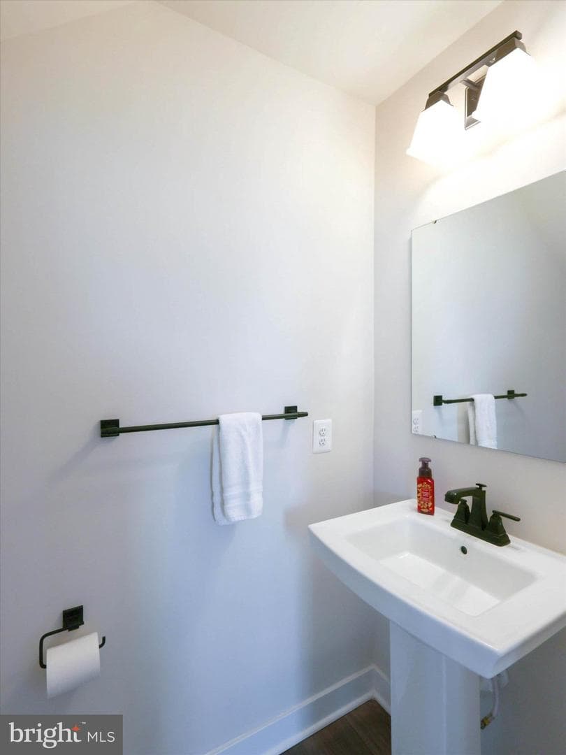 8123 Primrose Lane photo 14