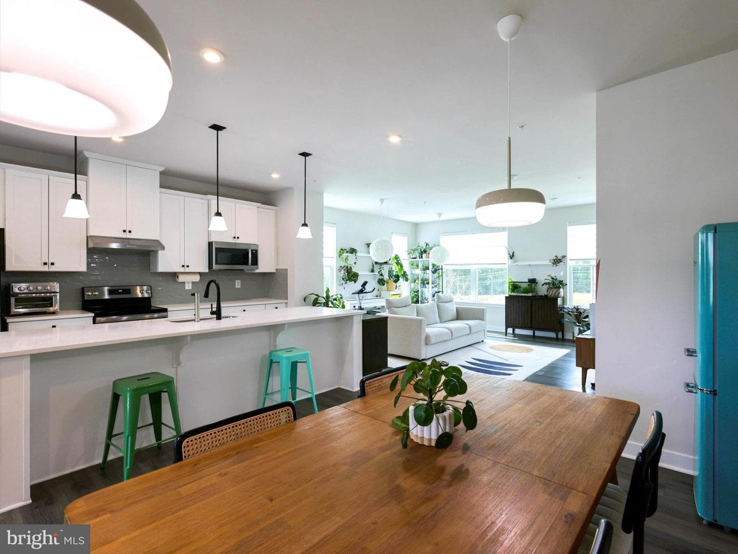 8123 Primrose Lane photo 3