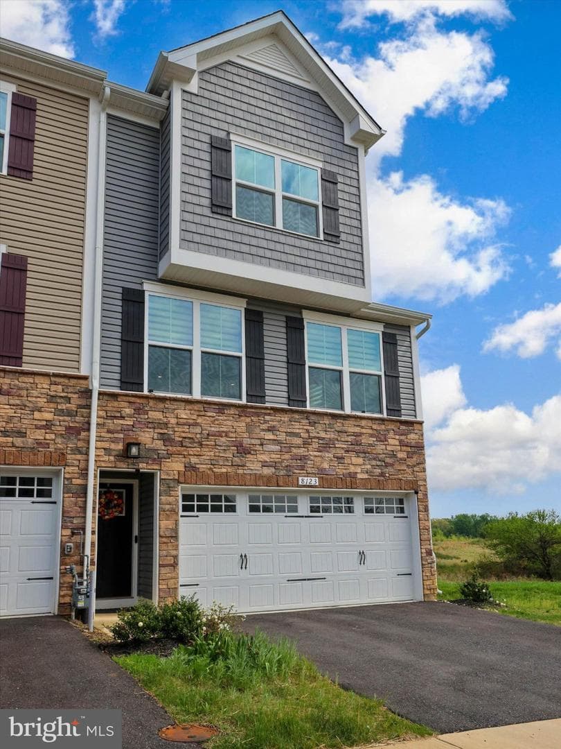 8123 Primrose Lane photo 34