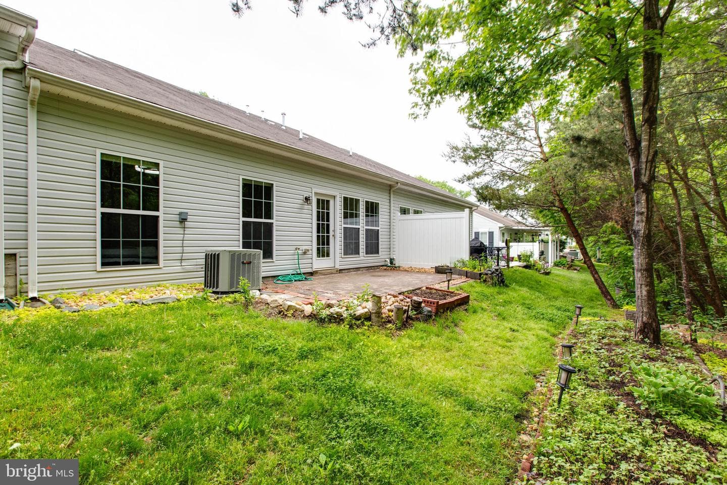 8867 Hub Garth #18 photo 37