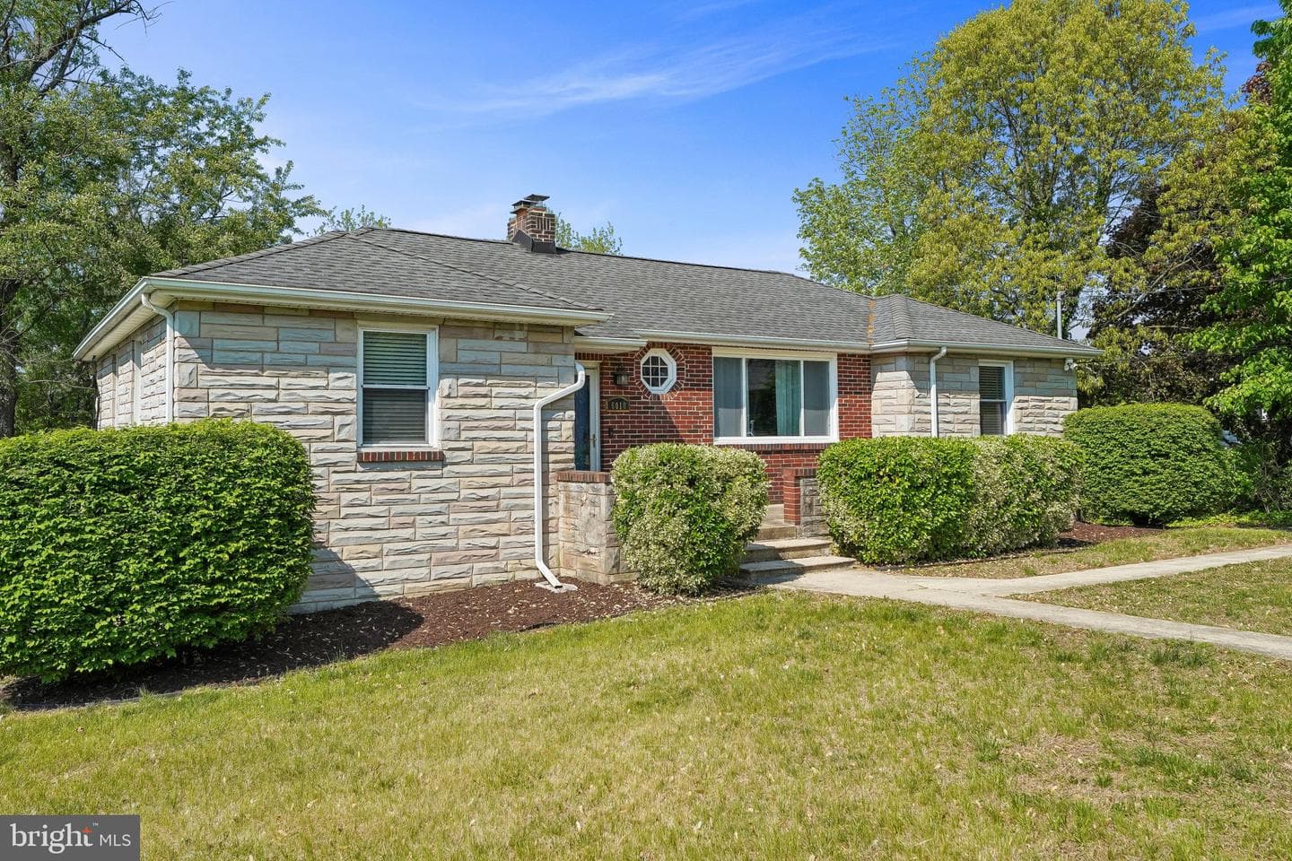 6010 Hunt Club Road photo 2