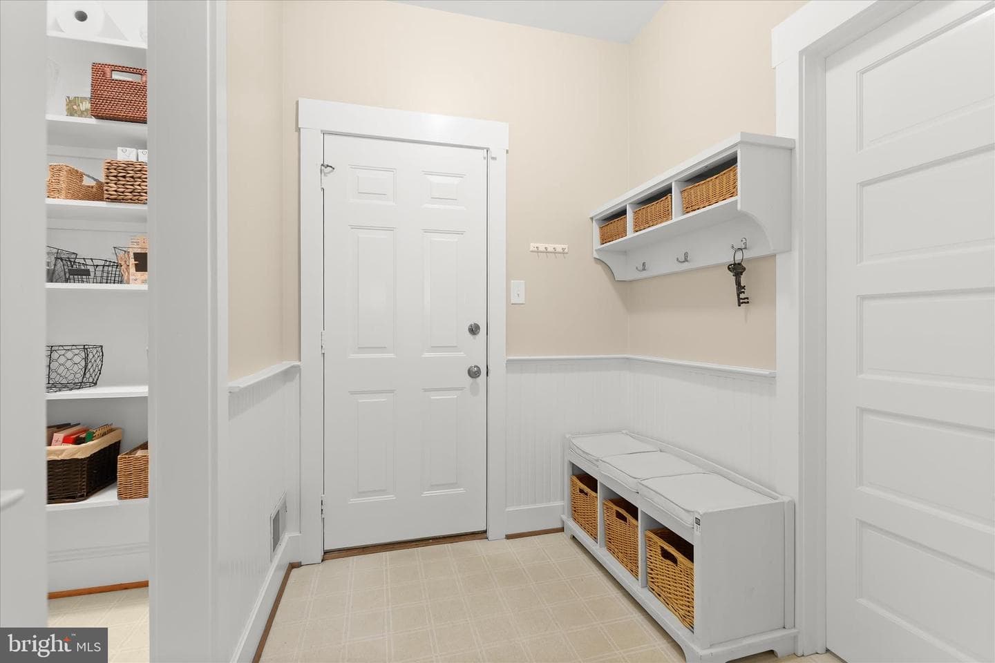 2846 Shadow Roll Court photo 18