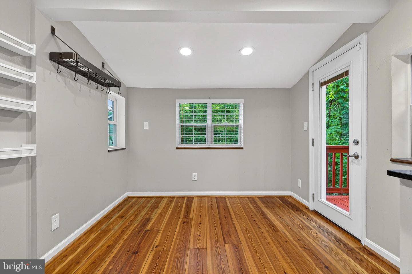 8669 Frederick Road photo 16