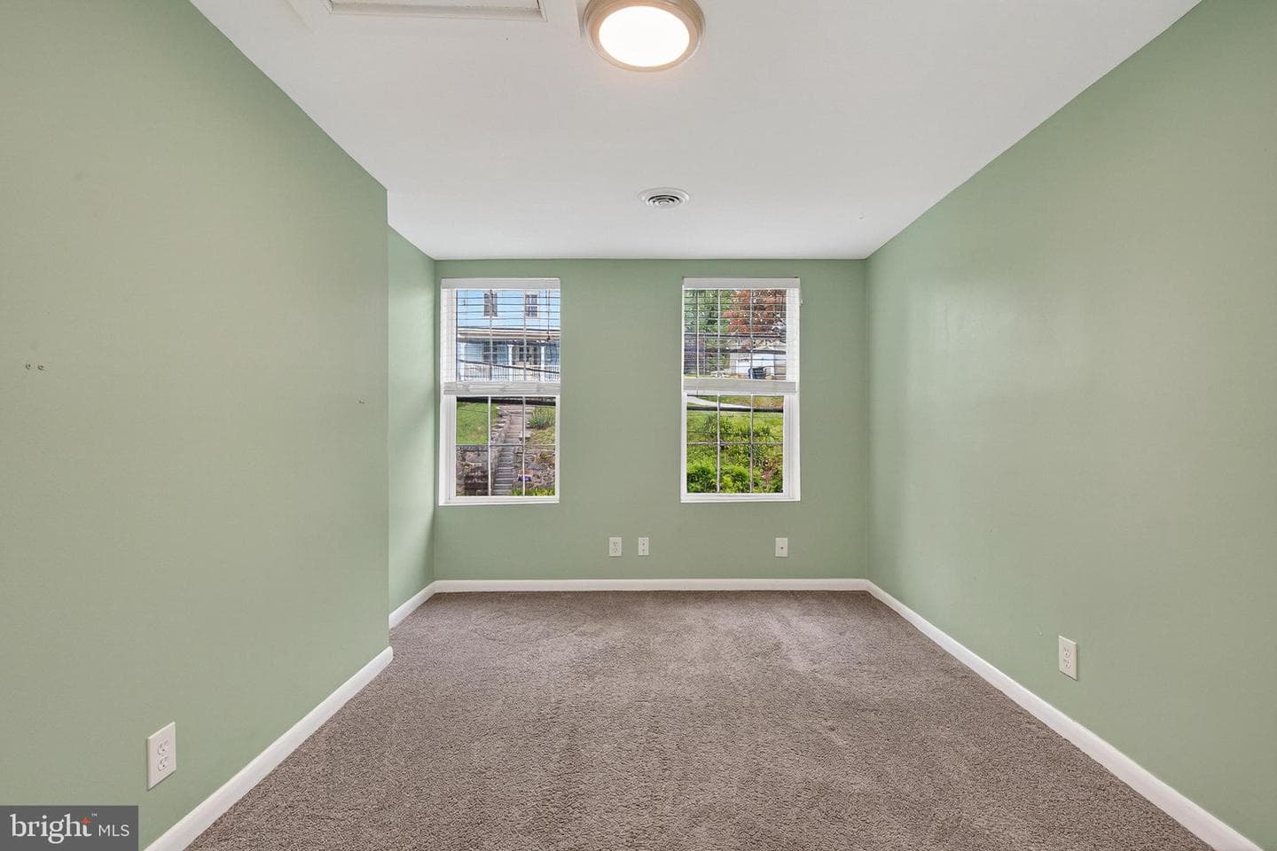 8669 Frederick Road photo 31