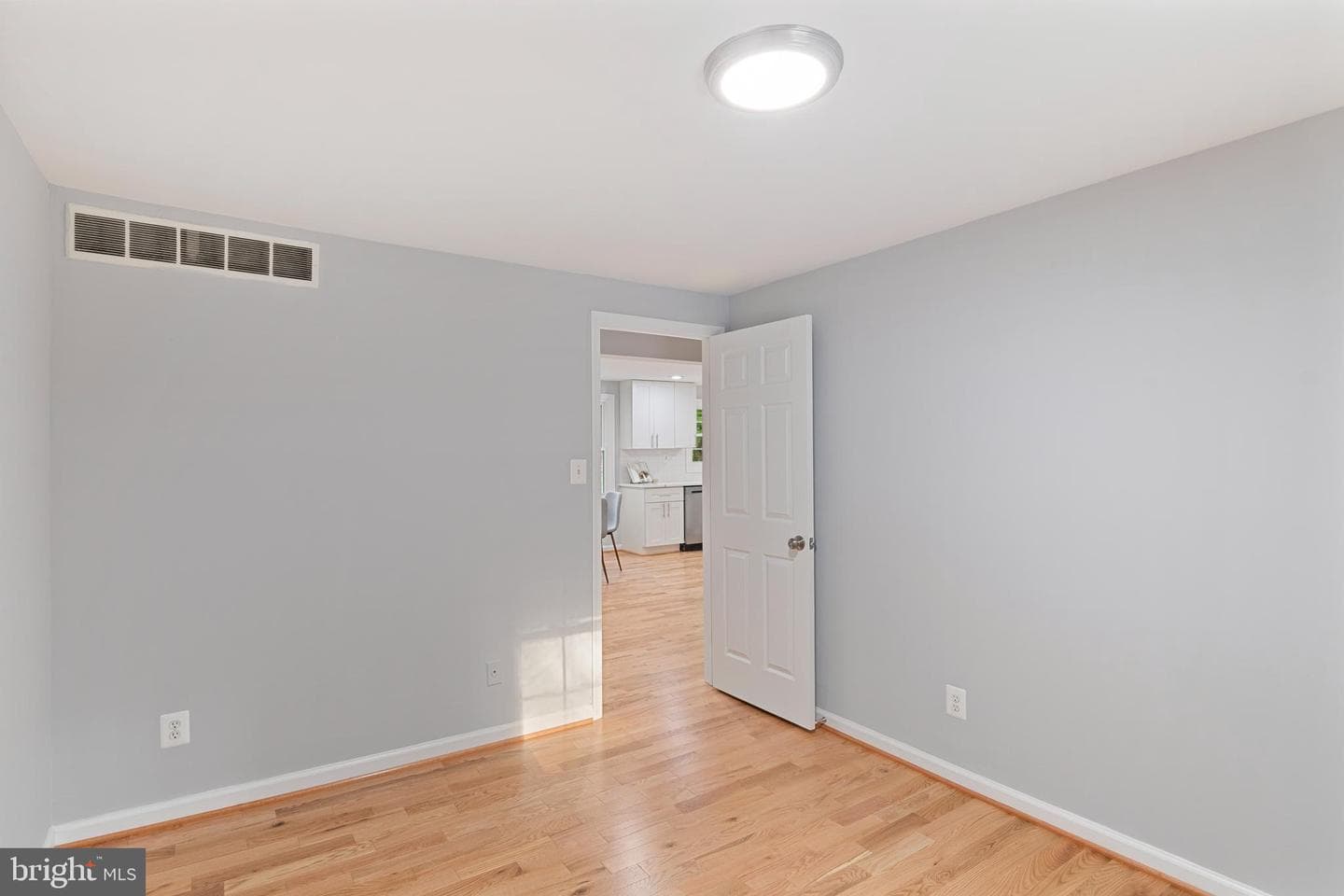 5305 Hesperus Drive photo 12