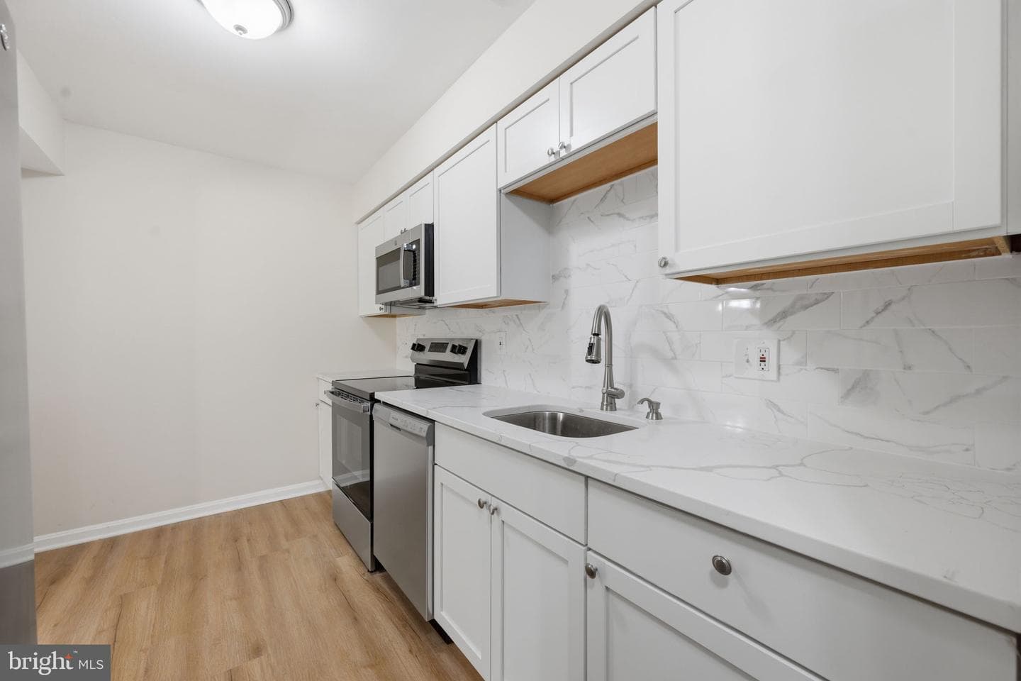 9045 N Laurel Road #k photo 11