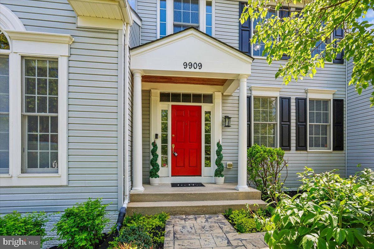 9909 Midsummer Snow Lane photo 5