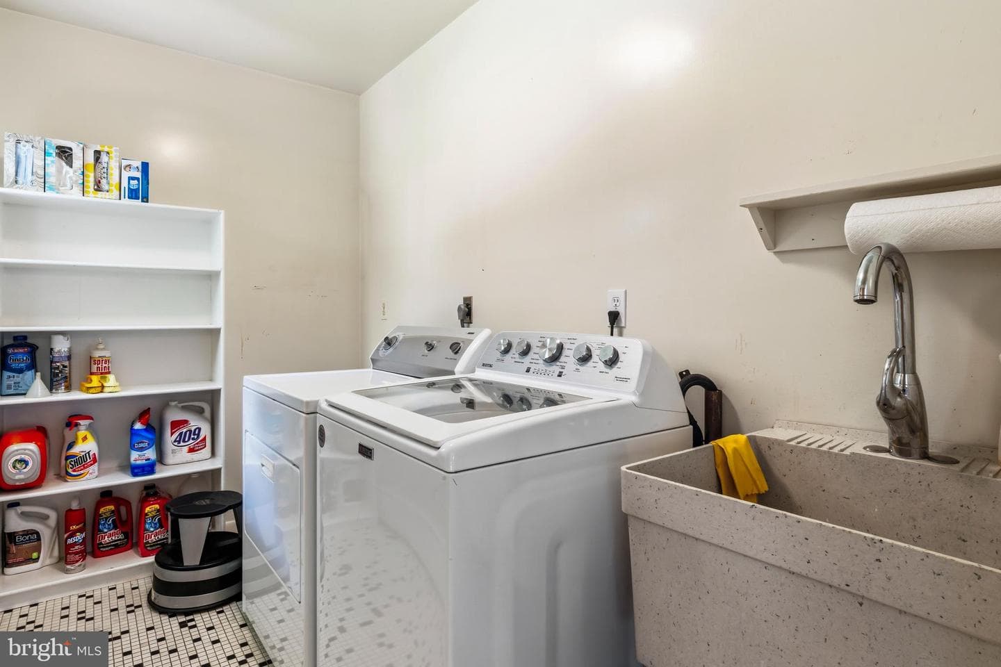6281 Linkythorn Lane photo 44