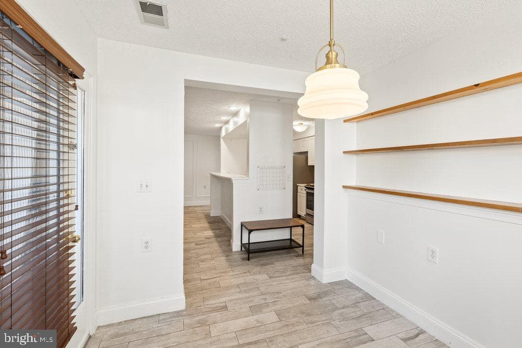 6205 Sandpiper Court #202 photo 18