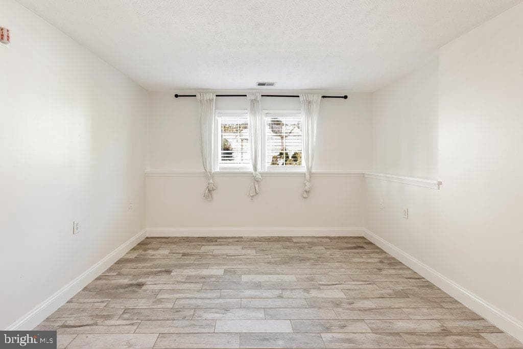 6205 Sandpiper Court #202 photo 26
