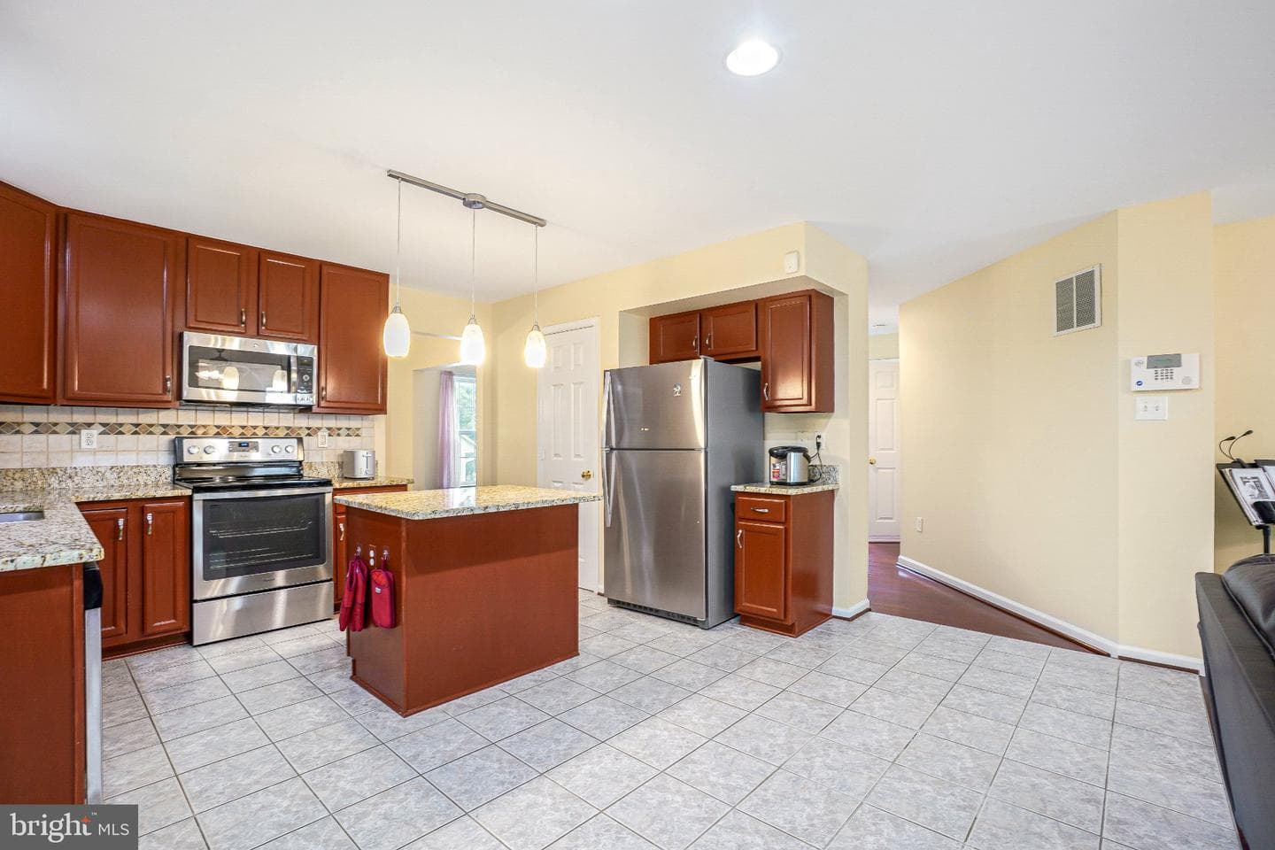 6217 Lilac Bush Lane photo 18