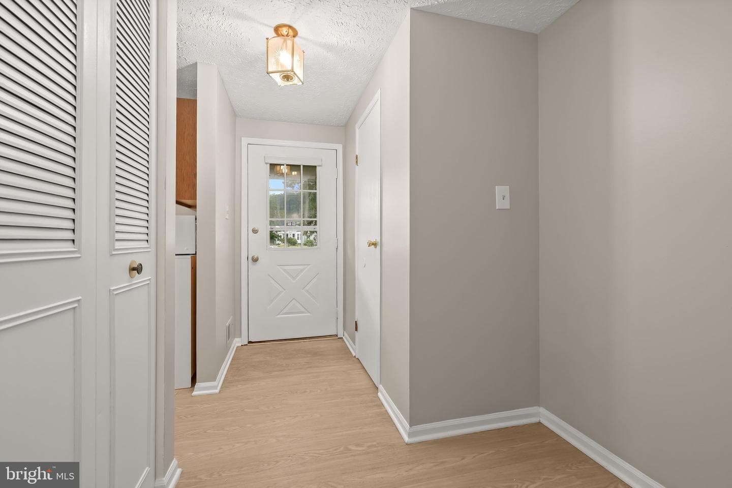 8035 Watermill Court photo 17
