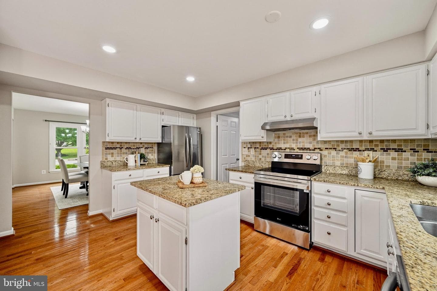 4955 Bramhope Lane photo 15
