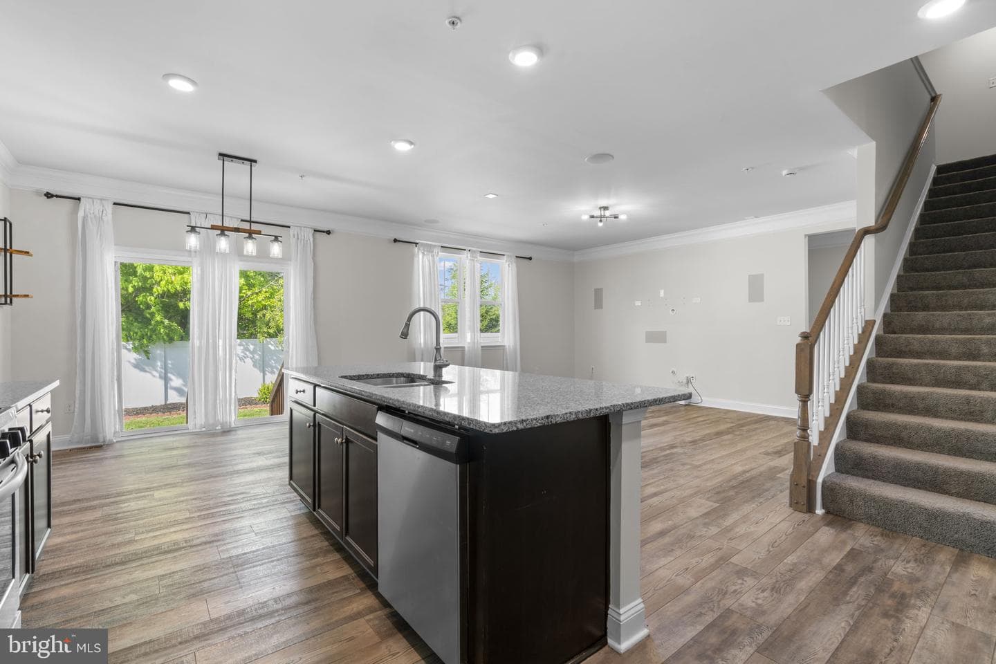 9318 Sydney Way photo 2