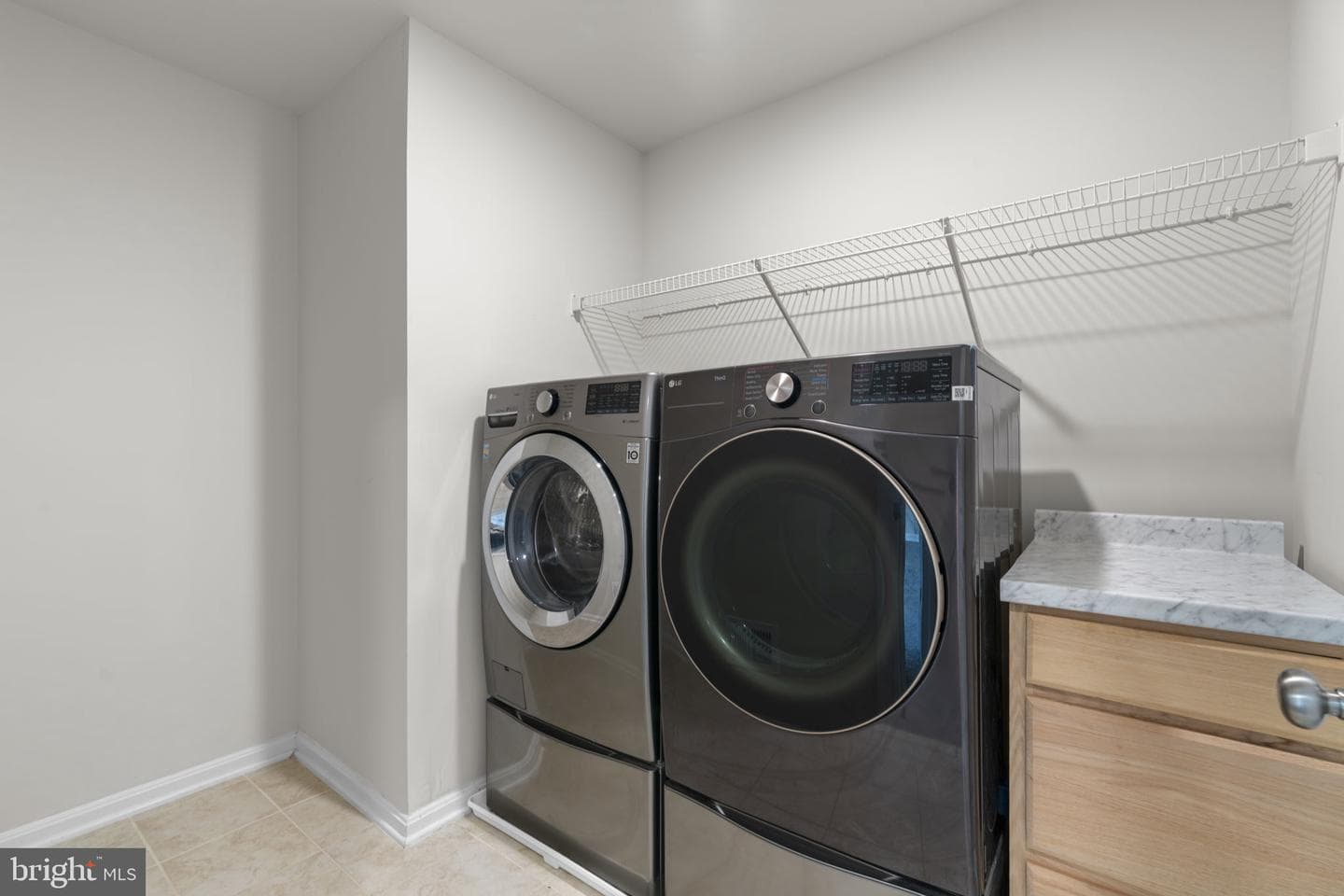 9318 Sydney Way photo 32