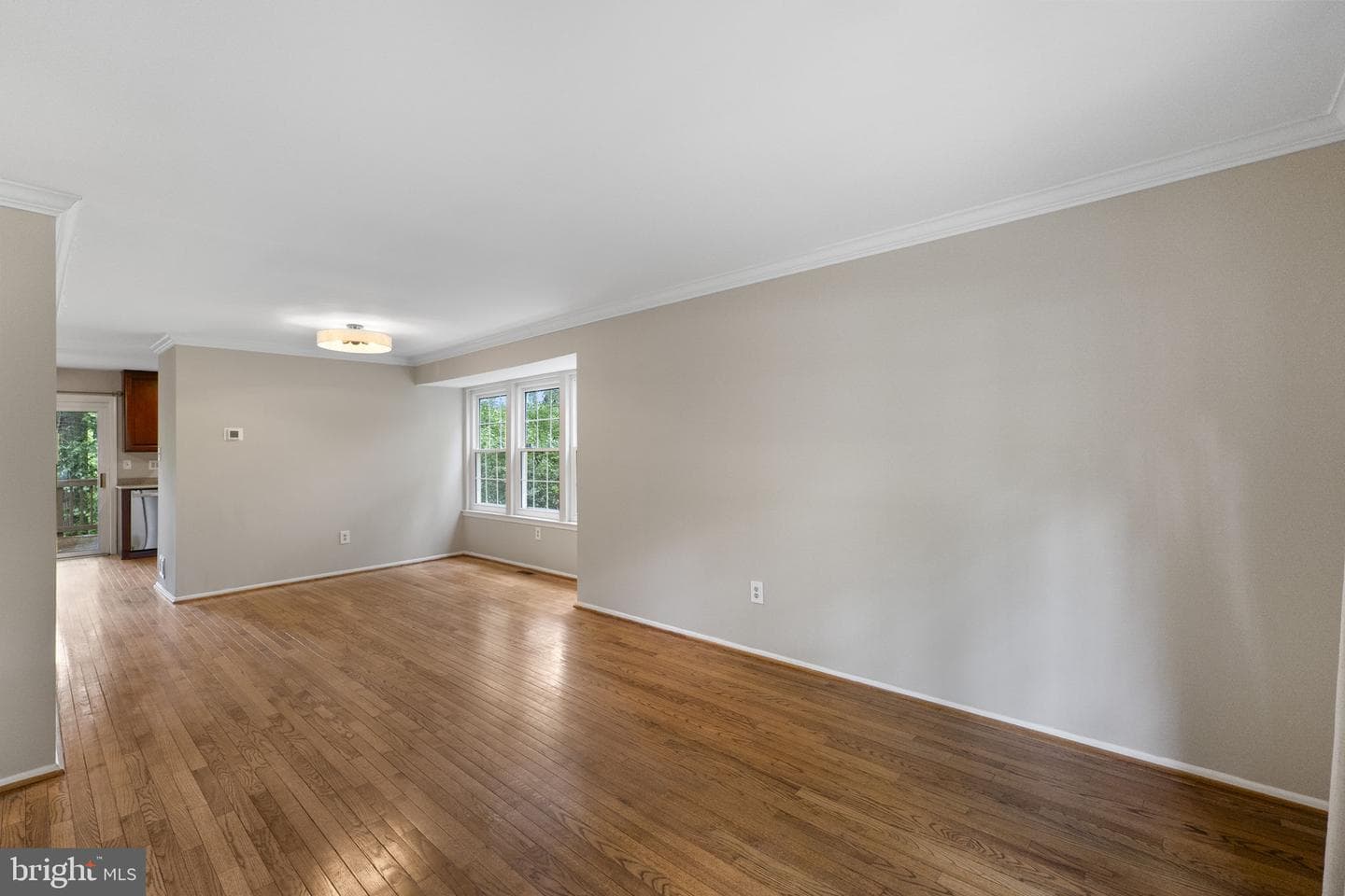8868 Stonebrook Lane photo 2