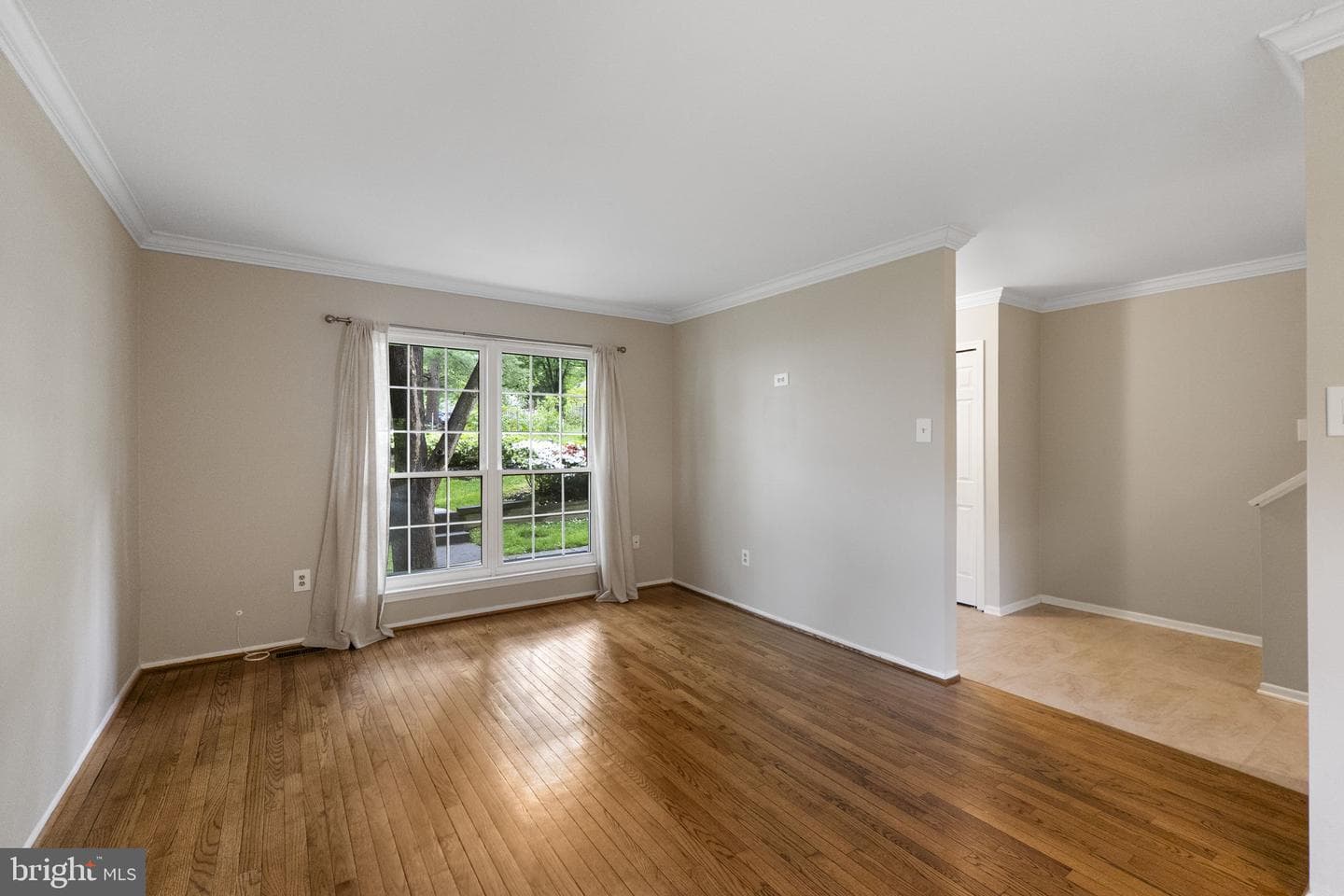 8868 Stonebrook Lane photo 4