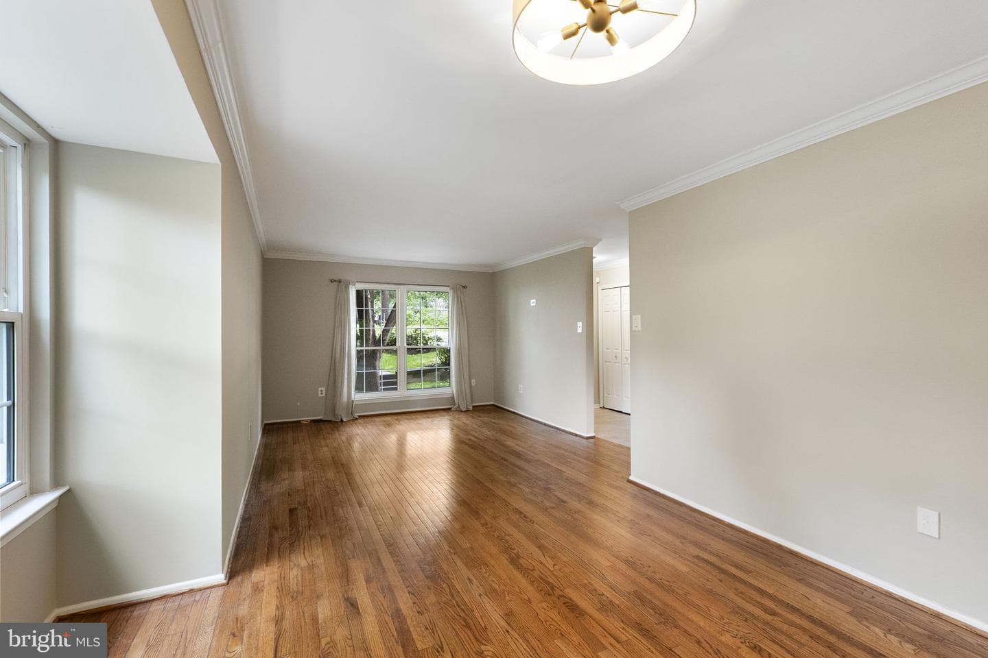 8868 Stonebrook Lane photo 7
