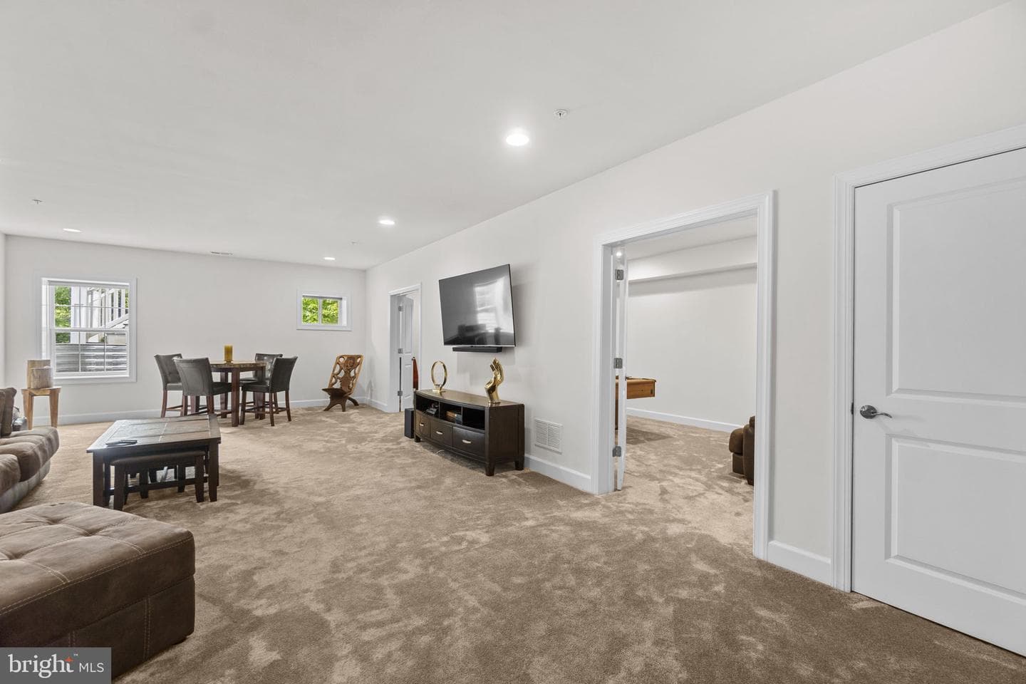 2726 W End Circle photo 43