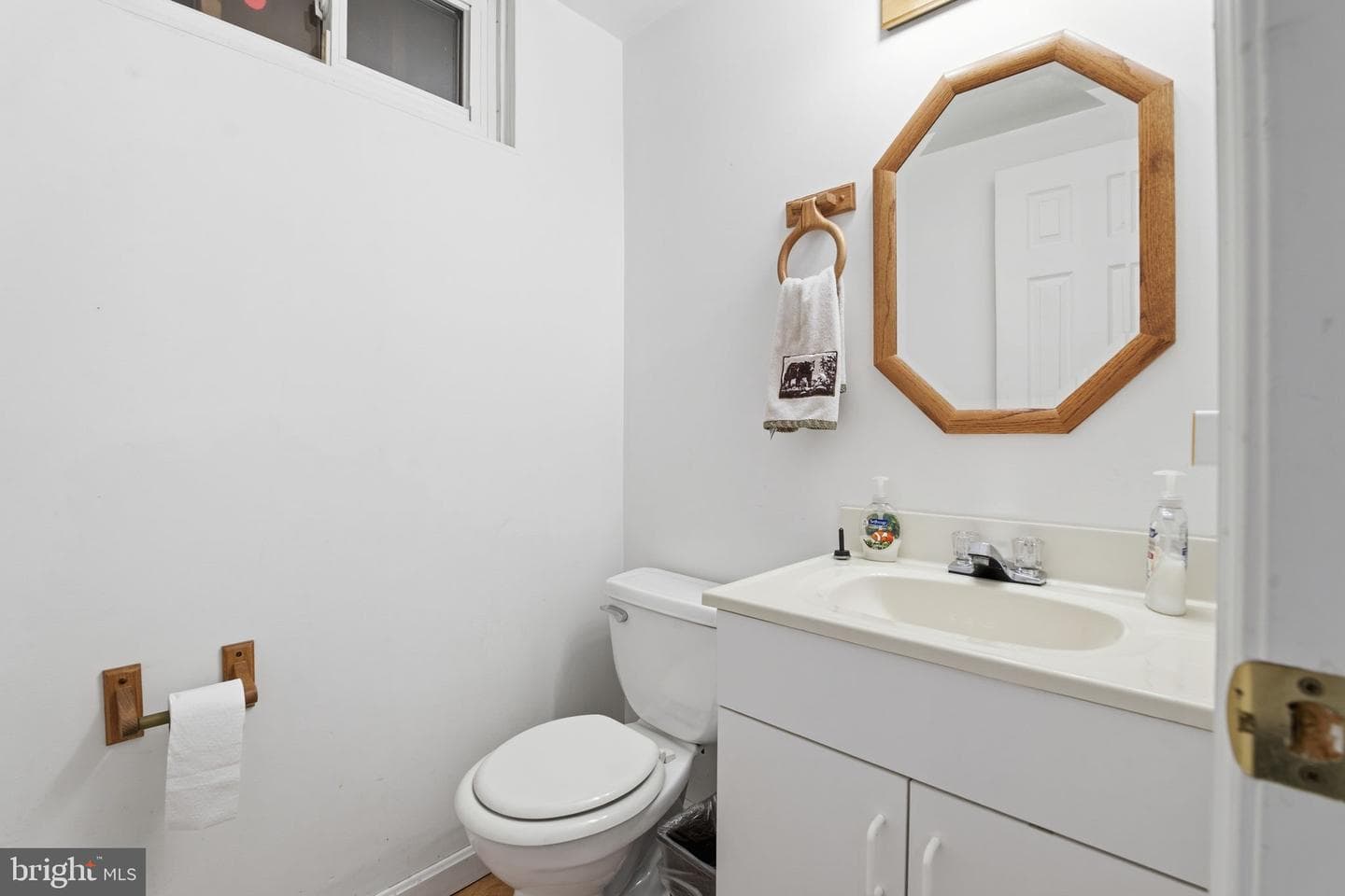 9047 Dunloggin Road photo 32