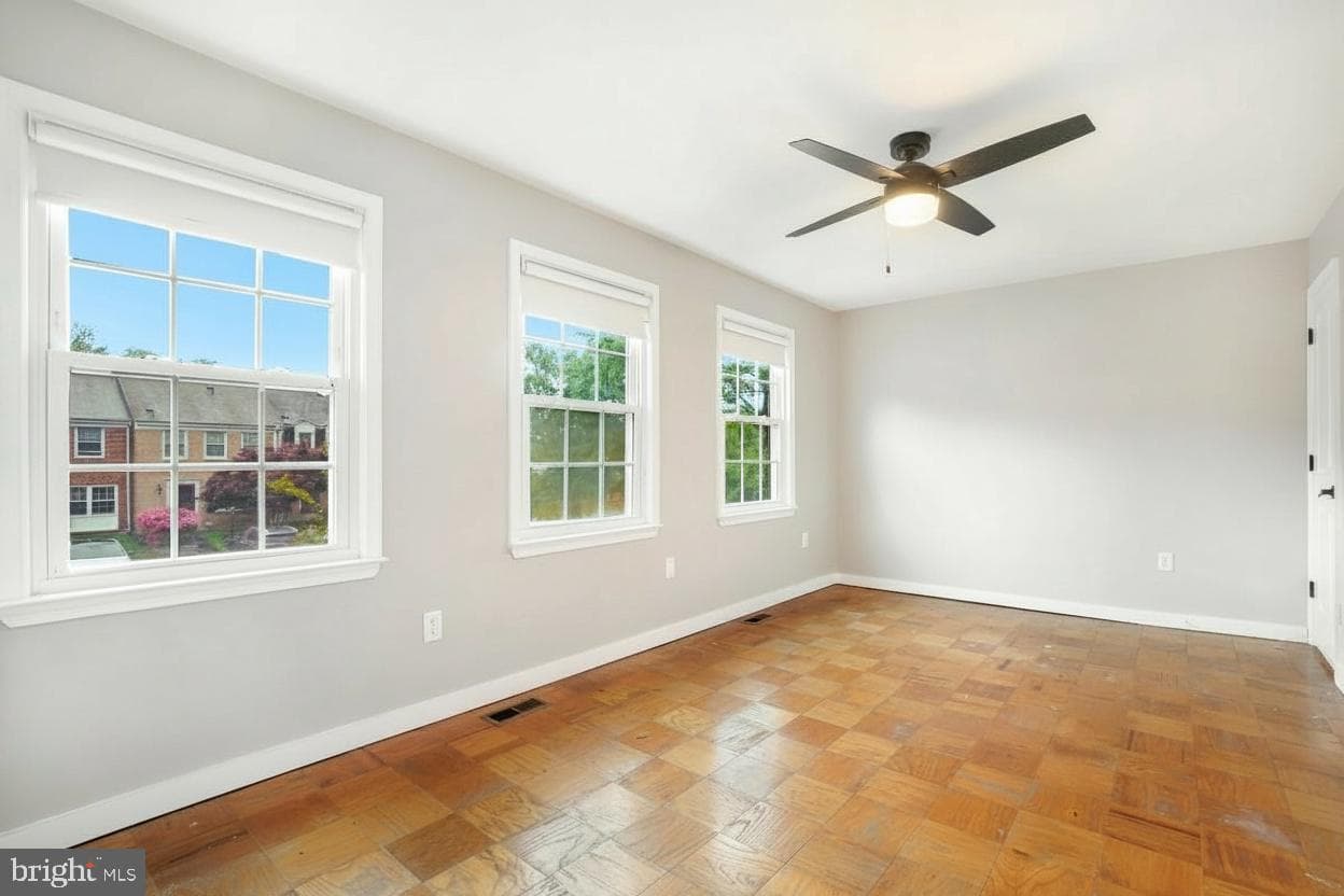 5886 Morningbird Lane photo 27