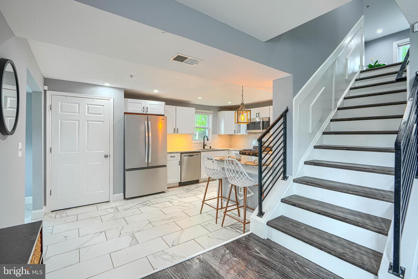 5797 Railroad Avenue photo 10