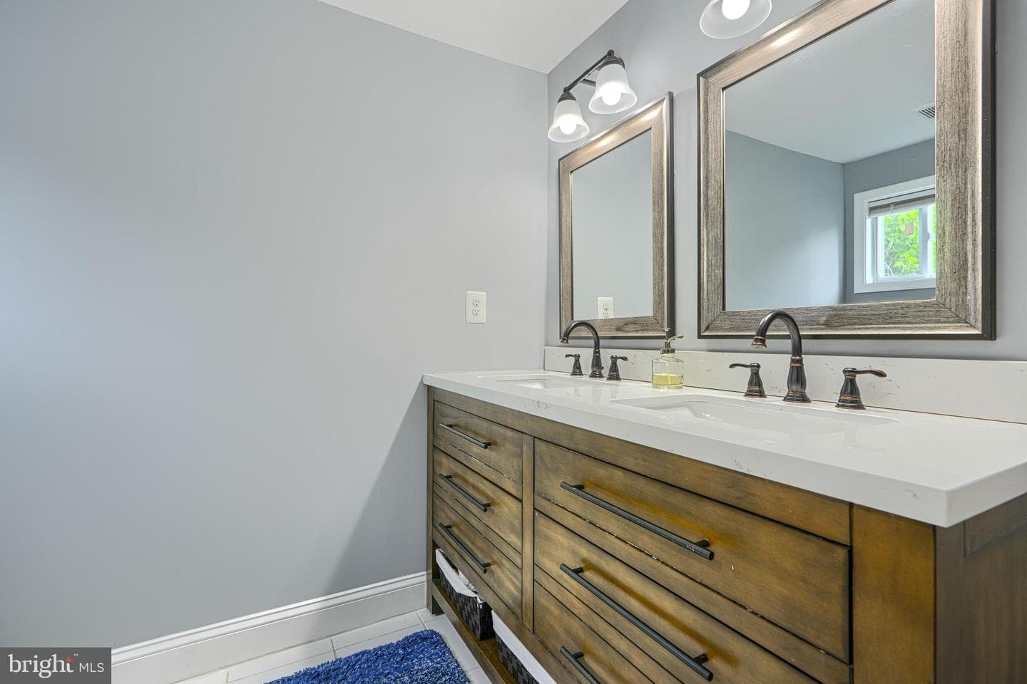 5797 Railroad Avenue photo 27