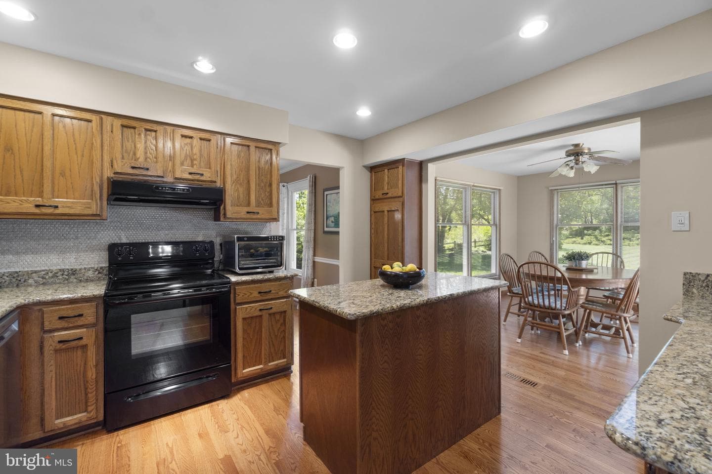 9460 Single Bird Lane photo 4
