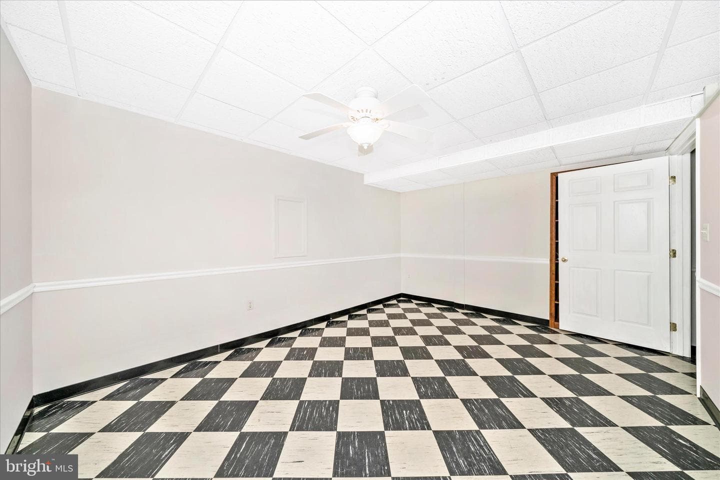 727 Weller Drive photo 41