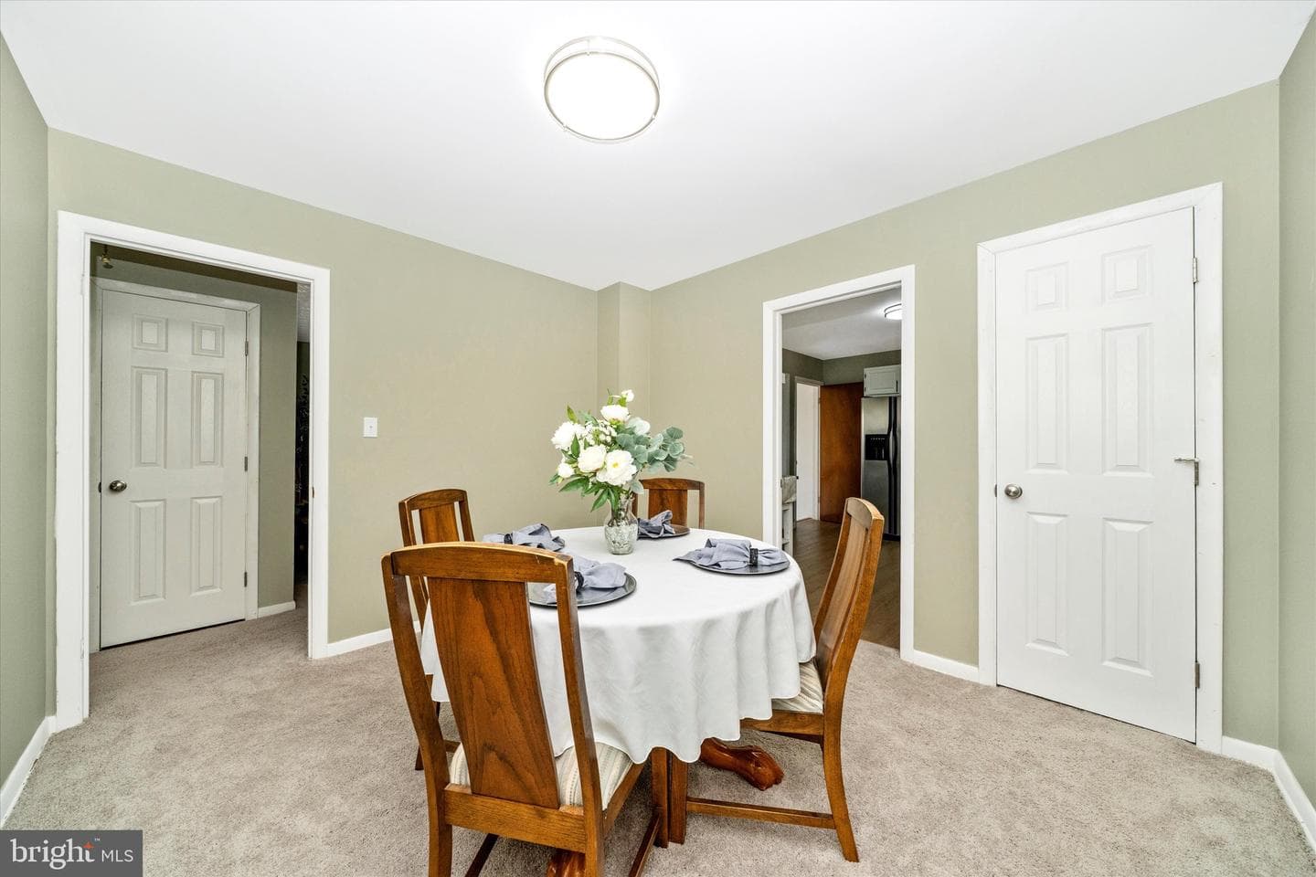 8409 Woodward Street photo 15