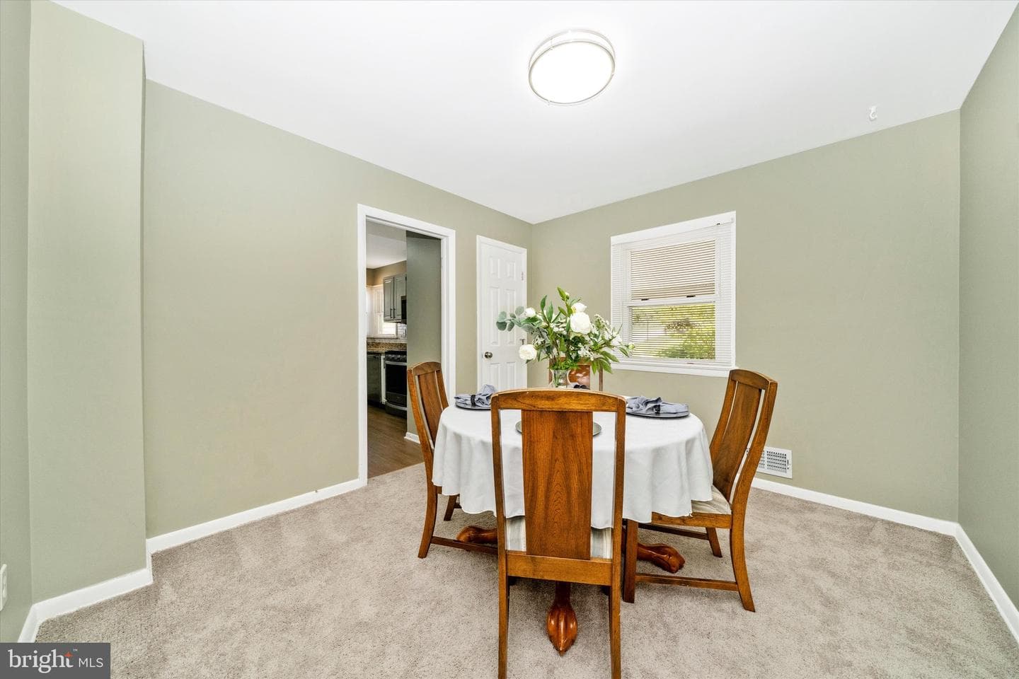 8409 Woodward Street photo 16