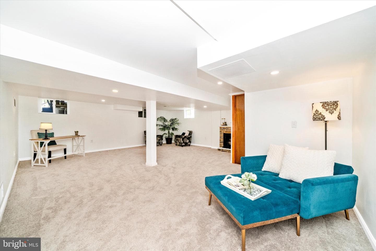 8409 Woodward Street photo 32