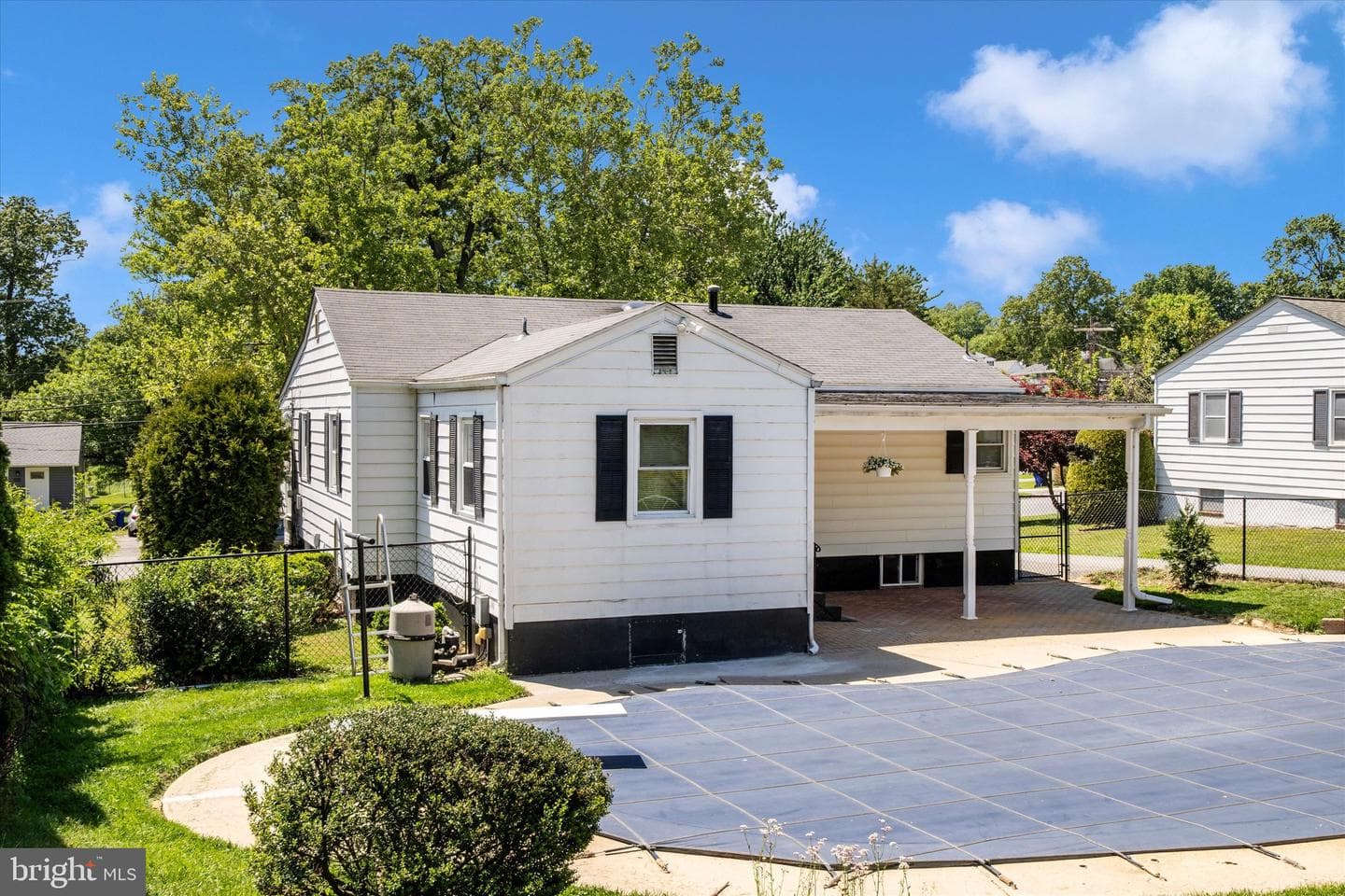 8409 Woodward Street photo 44