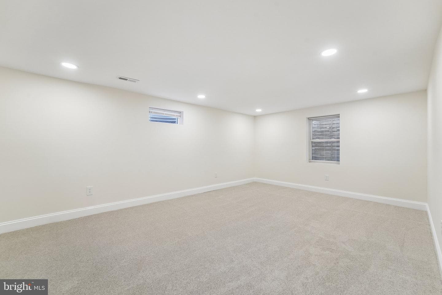 3045 Saint Johns Lane photo 25