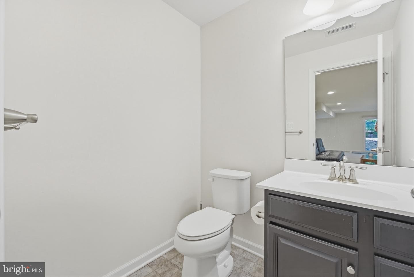 6446 Park Forest Circle photo 41