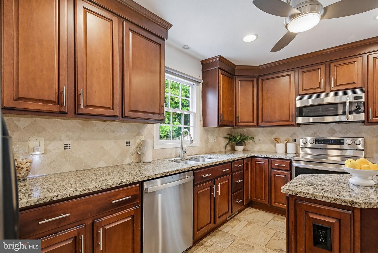 10206 Blandford Way photo 11