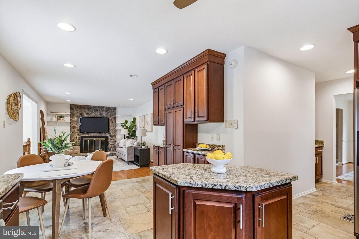 10206 Blandford Way photo 14