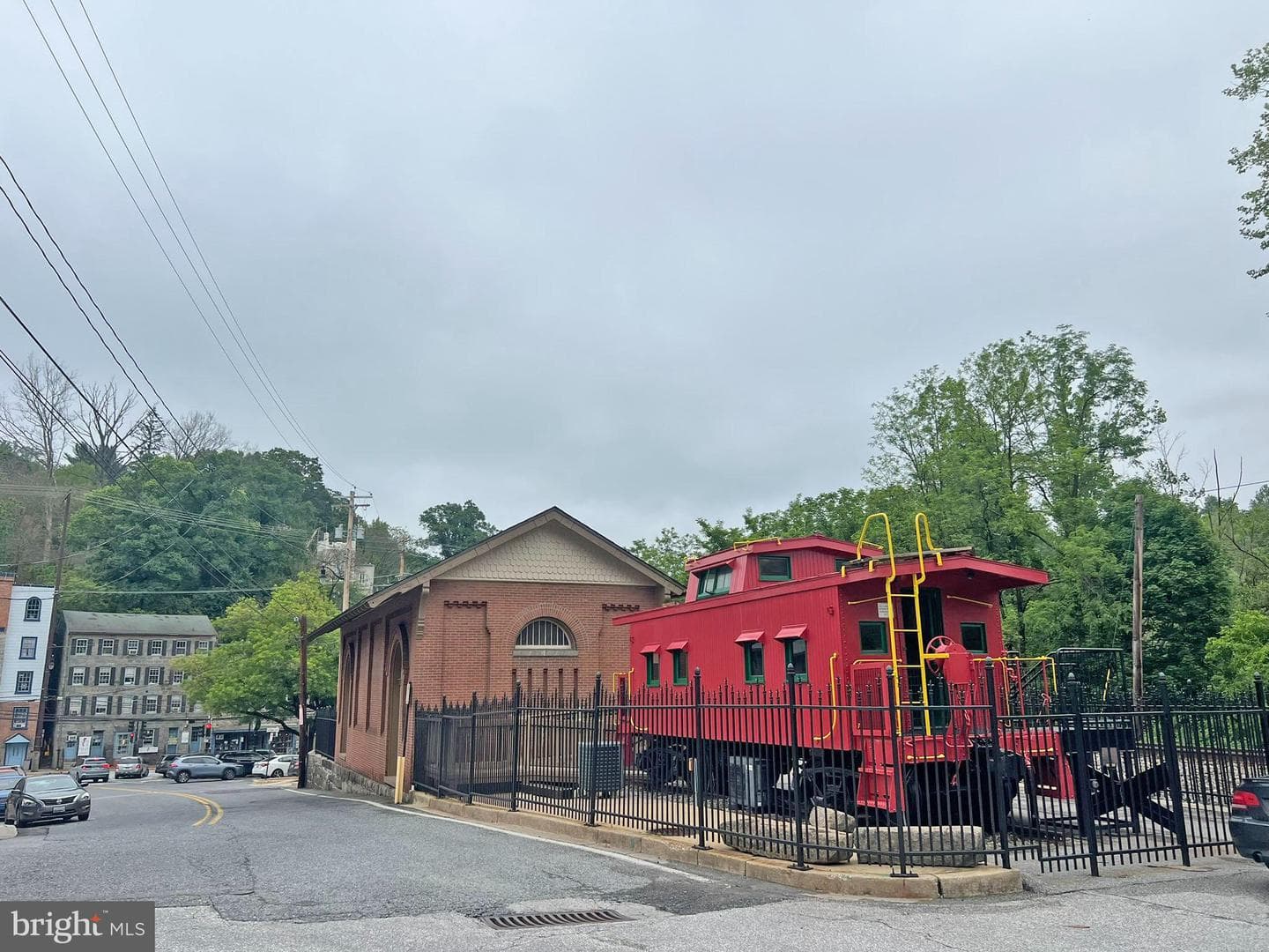 8511 Frederick Road photo 31