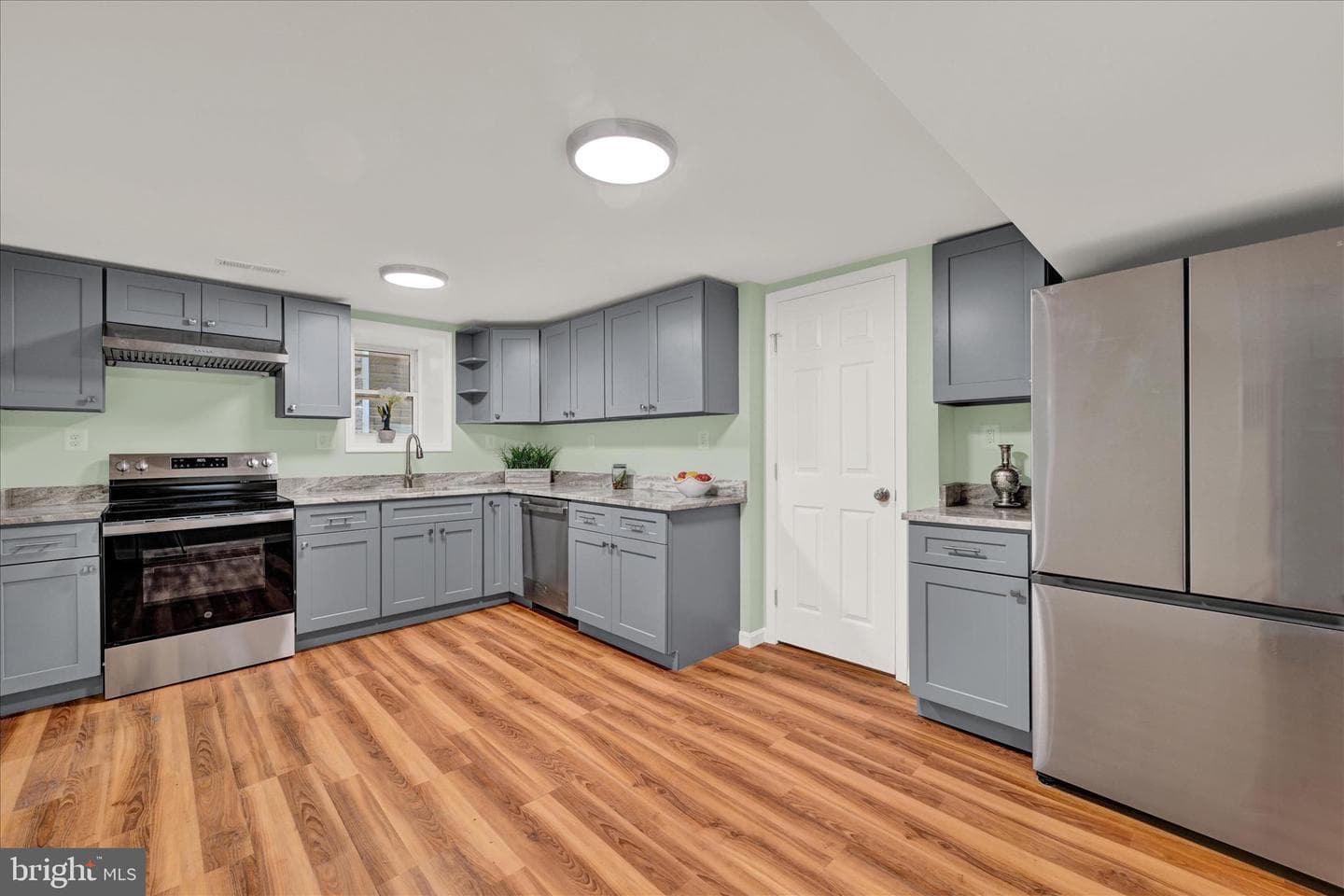 8511 Frederick Road photo 6